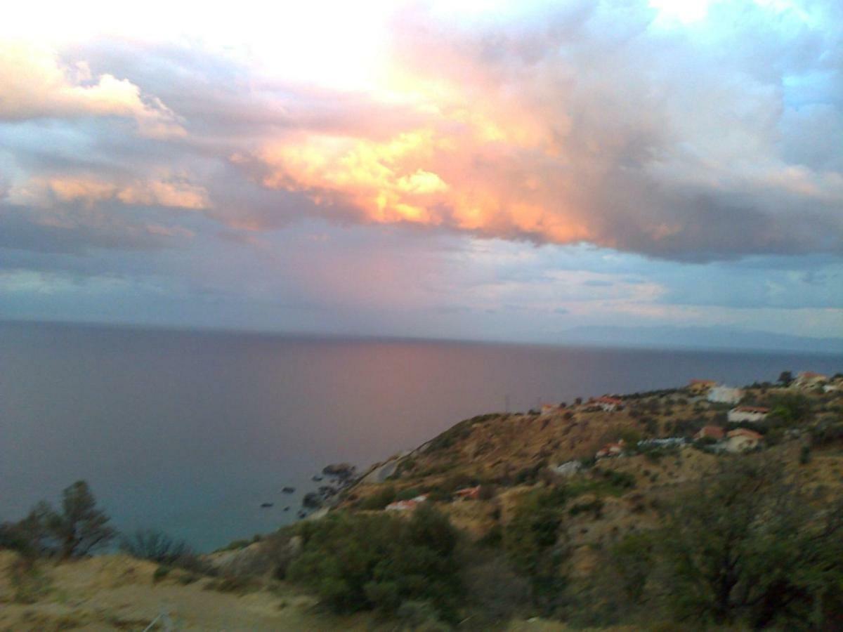 Agnanti Αχλαδερή